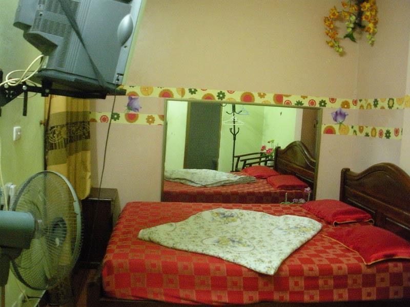 Huong Sen Hotel 2 Ханой Екстериор снимка