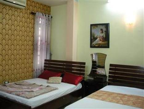 Huong Sen Hotel 2 Ханой Екстериор снимка